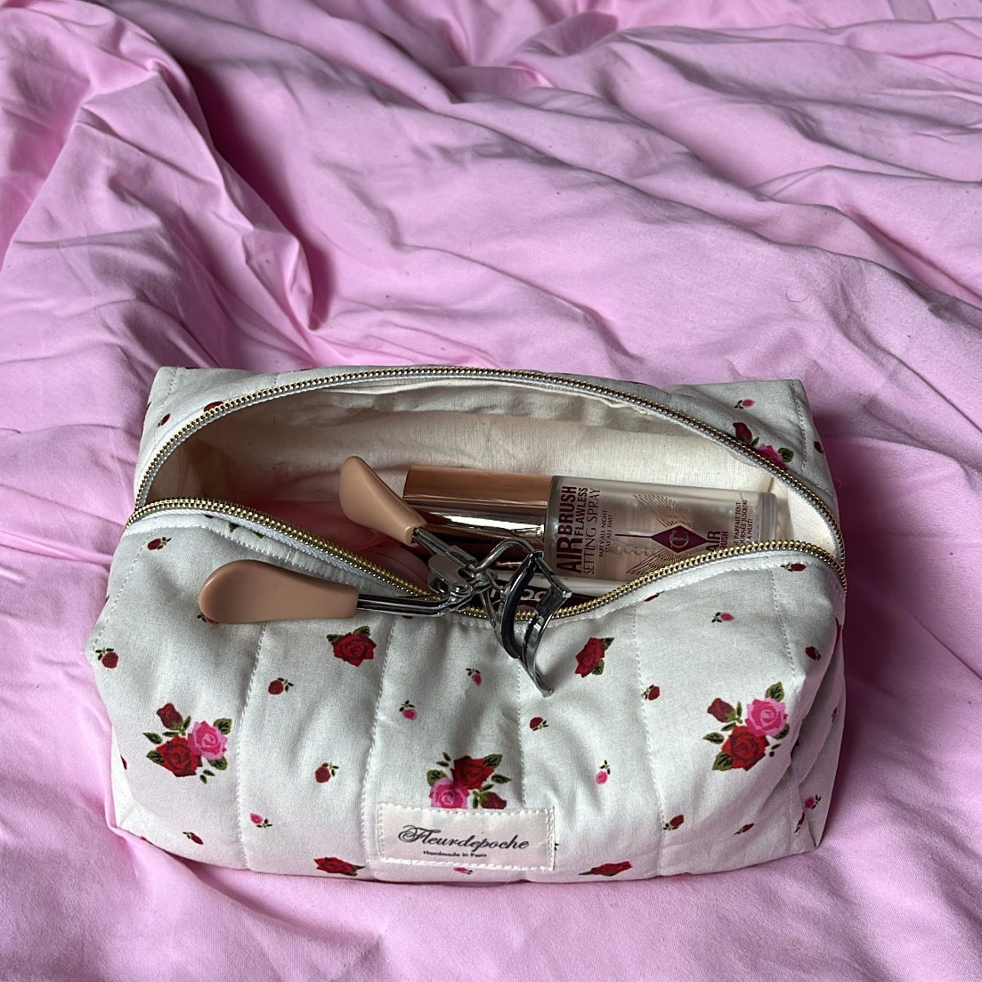 Roses makeup bag