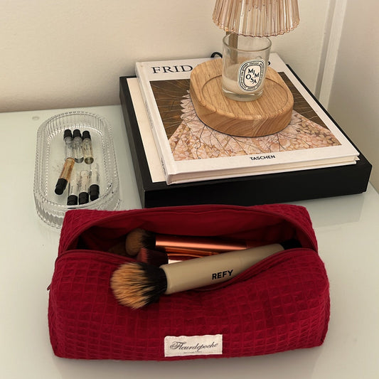 Brush & Pencil case "nid bordeaux"