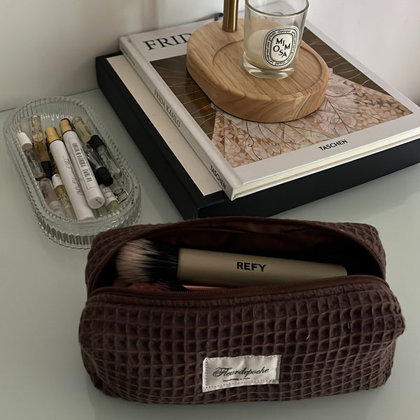 Brushes & Pencil case "nid espresso"